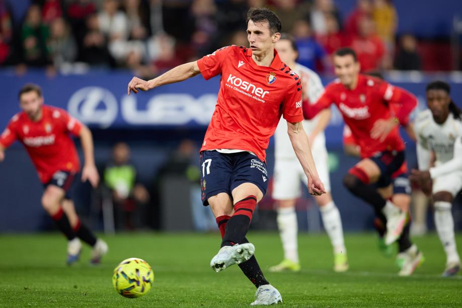 西甲-客场一球输给奥萨苏纳 皇马连胜被终结