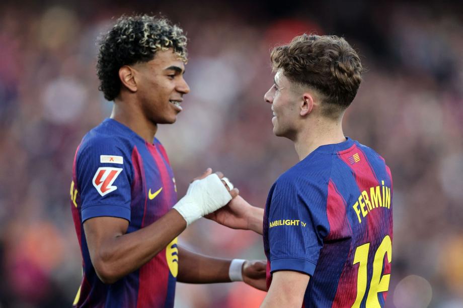 西甲-德容建功费尔明世界波 巴萨3-0完胜莱万特