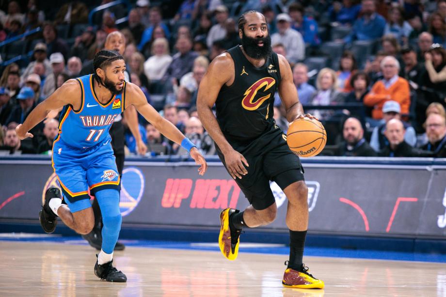 霍姆格伦17+15哈登20+5+9 雷霆终结骑士7连胜