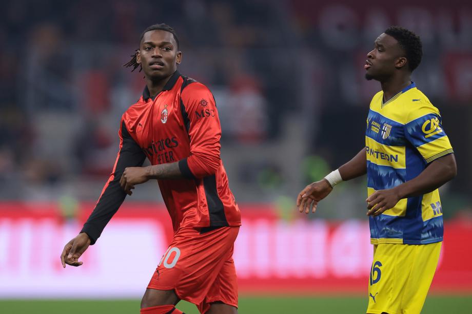 [图]意甲-莱奥中柱特罗伊洛制胜球 AC米兰0-1帕尔马