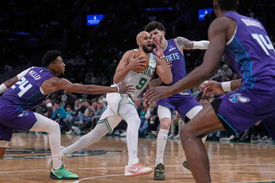 克努佩尔20分德里克·怀特29分 黄蜂大胜凯尔特人