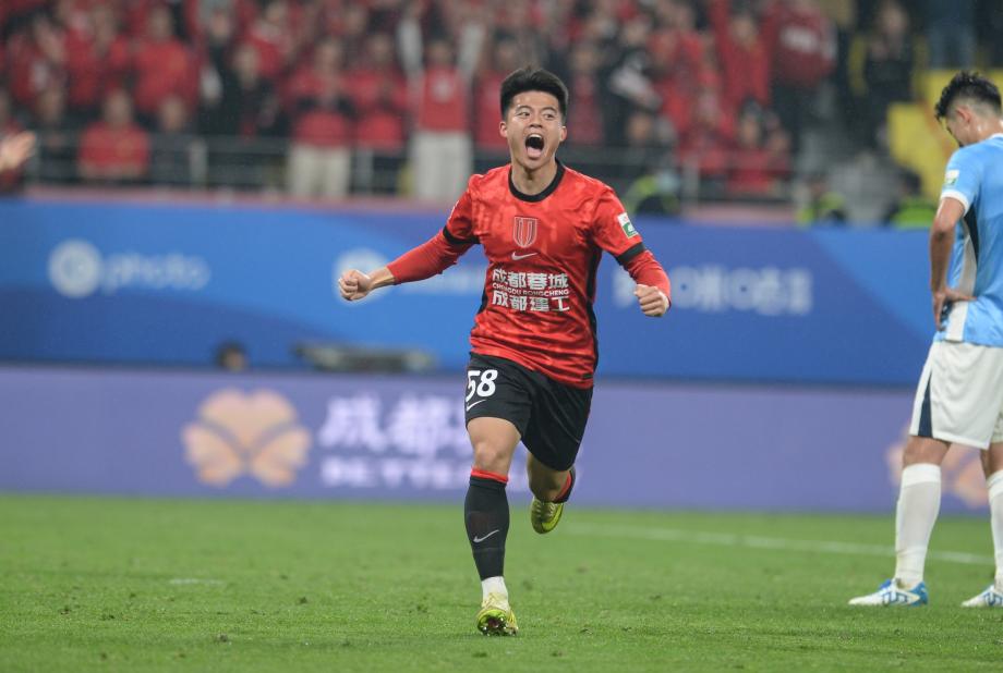 中超揭幕战 成都蓉城主场5-1大胜深圳新鹏城