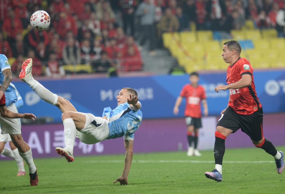 中超揭幕战 成都蓉城主场5-1大胜深圳新鹏城