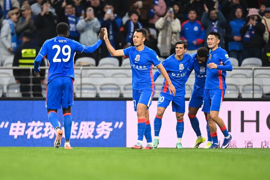 三外援打入五球 上海申花主场战胜大连英博