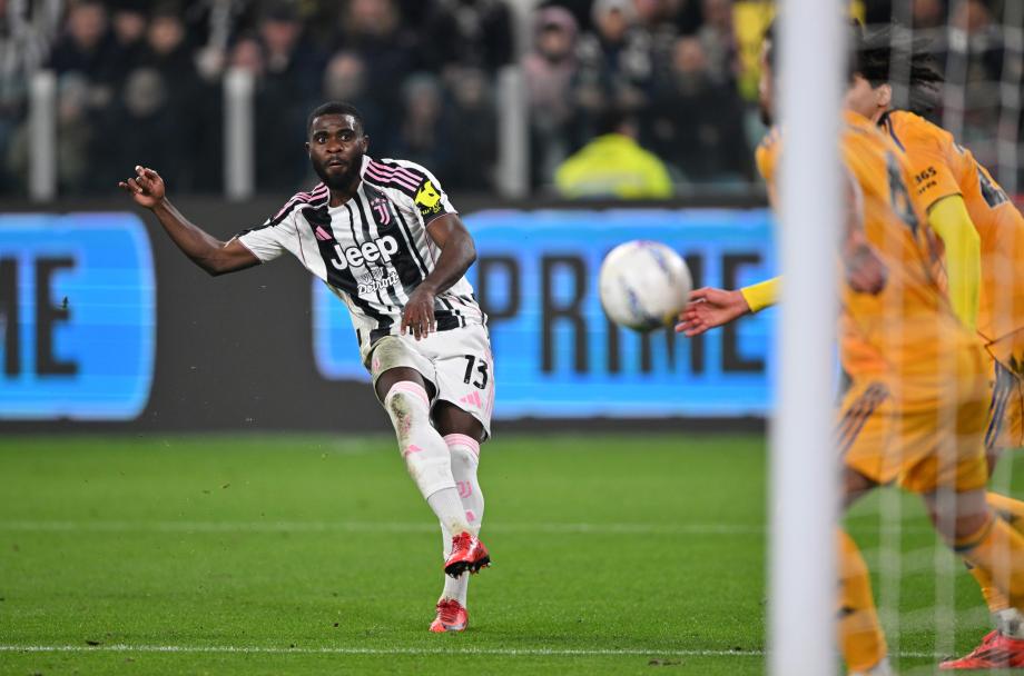 伊尔迪兹传射图拉姆建功 尤文4-0大胜比萨