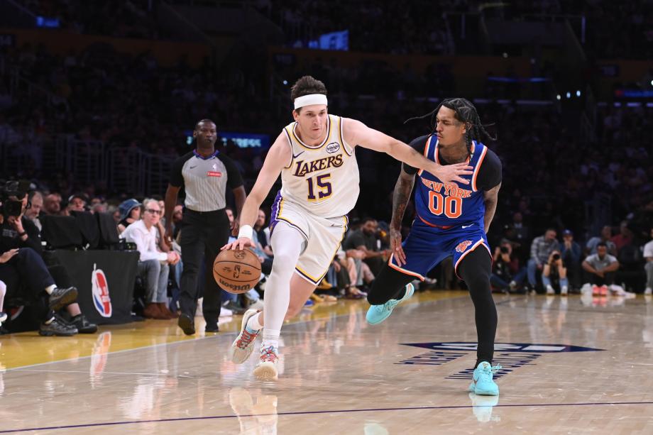 东契奇35分唐斯25+16 湖人主场击败尼克斯