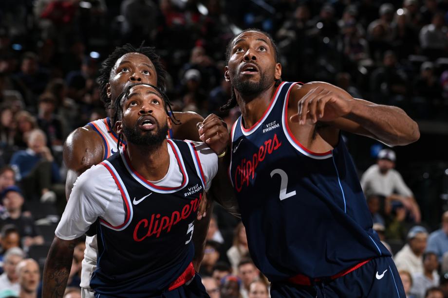 莱昂纳德29+7唐斯空砍35+12 快船击退尼克斯