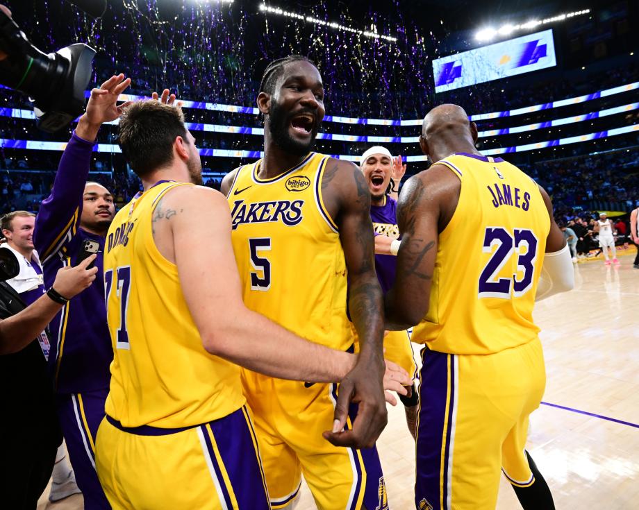 东契奇30+11+13准绝杀 湖人加时险胜掘金迎5连胜