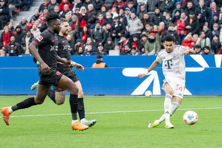 德甲-迪亚斯破门 拜仁两人被罚下1-1平勒沃库森