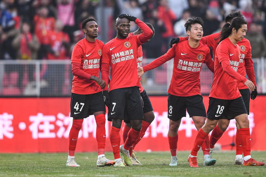 主场三球完胜天津津门虎 辽宁铁人赛季首胜