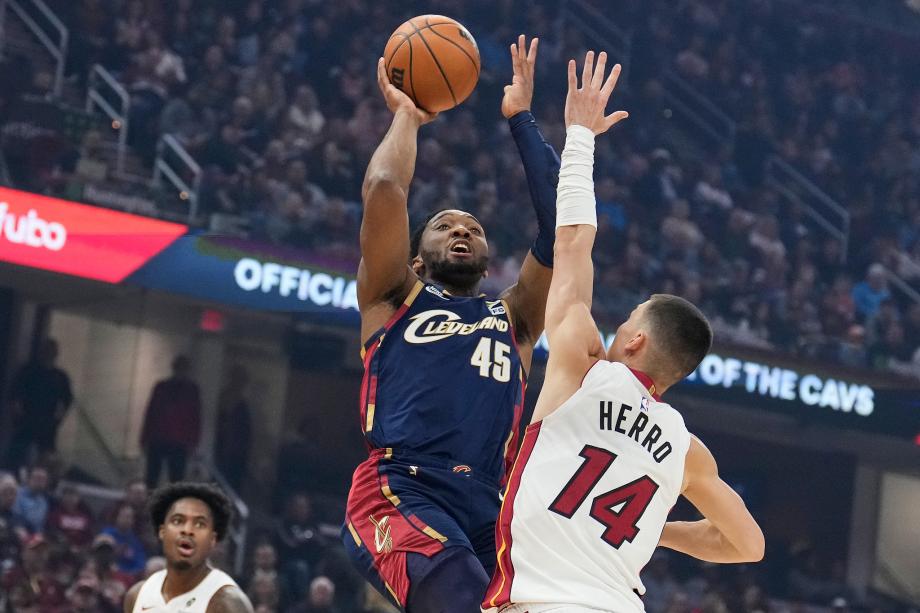 斯特鲁斯29+8哈登17+14 骑士复仇热火