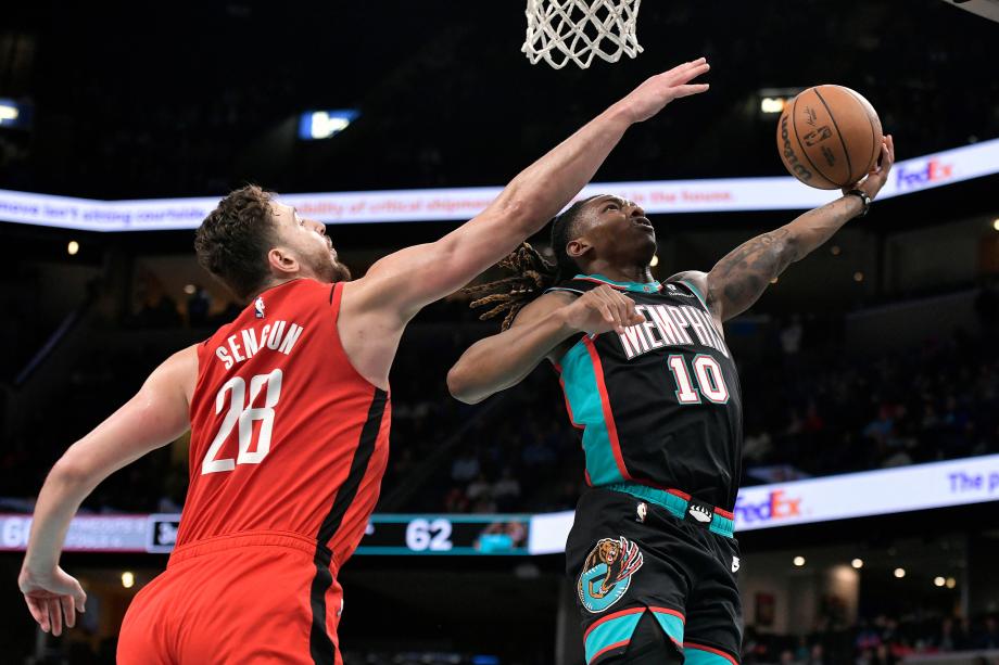 杜兰特25+6+10史密斯21+16 火箭力擒灰熊