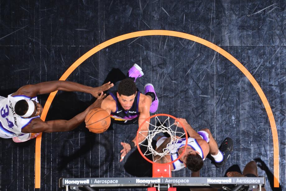 布克26+8格林31+6 太阳大胜爵士送对手5连败