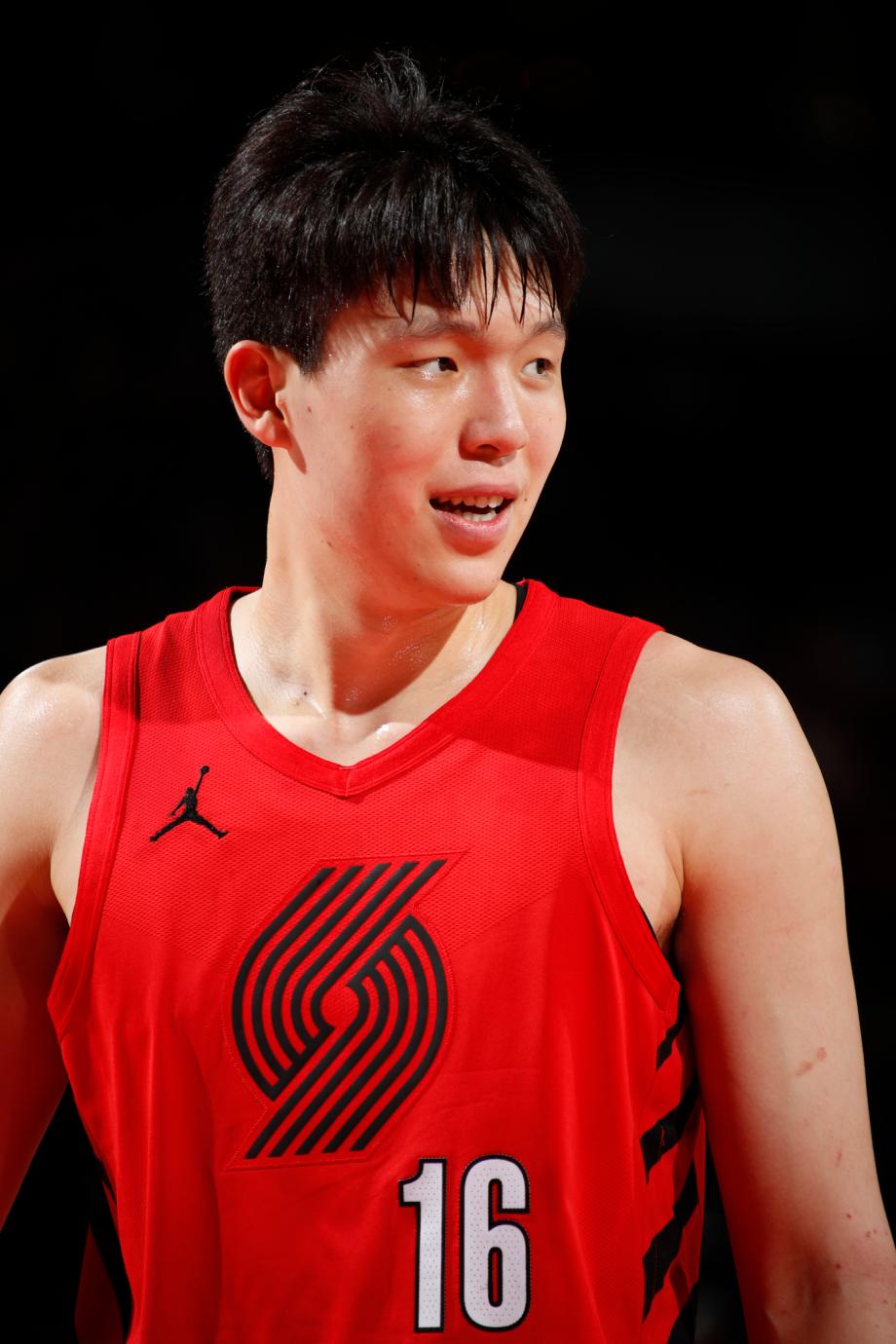 杨瀚森6分4篮板阿夫迪亚20+7 开拓者轻取奇才