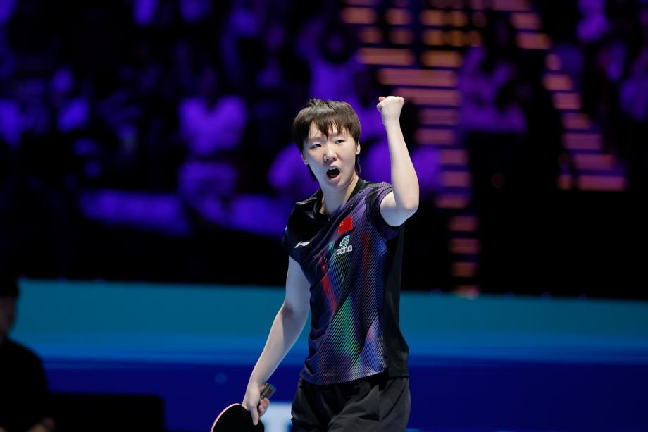 [图]王曼昱4-2申裕斌 国乒提前锁定天下杯女单冠亚军星空app下载