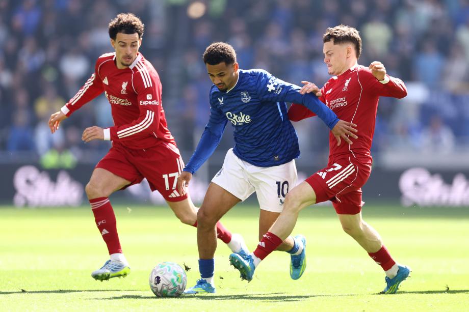 范戴克绝杀萨拉赫破门 利物浦2-1力克埃弗顿