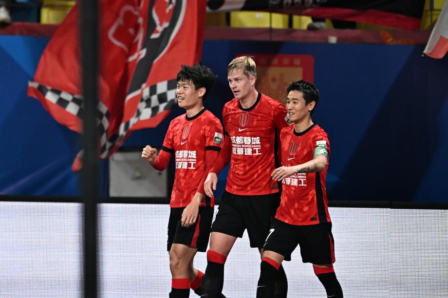 中超-韦世豪拜合拉木破门 蓉城3-0河南迎8连胜