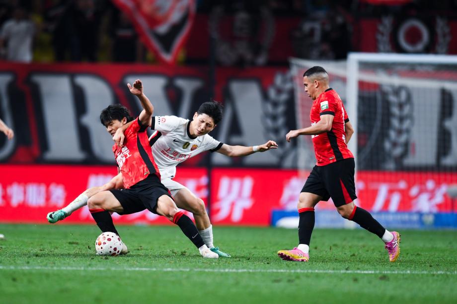 李新翔单刀制胜 海港客场1-0送蓉城联赛首败