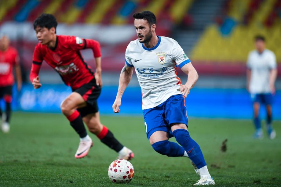 中超-茹萨制胜球 蓉城1-0泰山先赛13分领跑