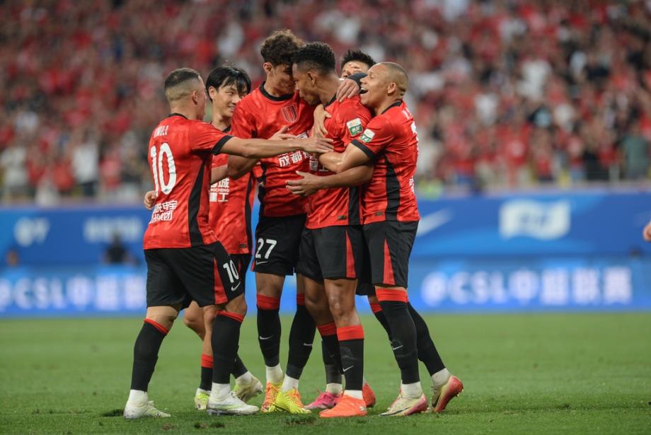 中超-茹萨制胜球 蓉城1-0泰山先赛13分领跑