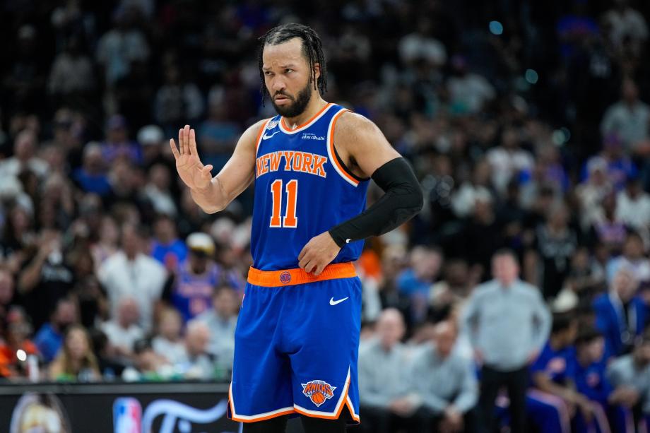 NBA总决赛：尼克斯胜马刺 总比分4-1夺得总冠军