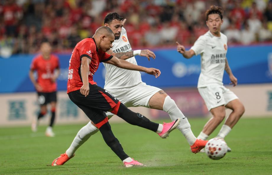 [图]成都蓉城2-1击败辽宁铁人 全取3分继续领跑北京股票配资平台