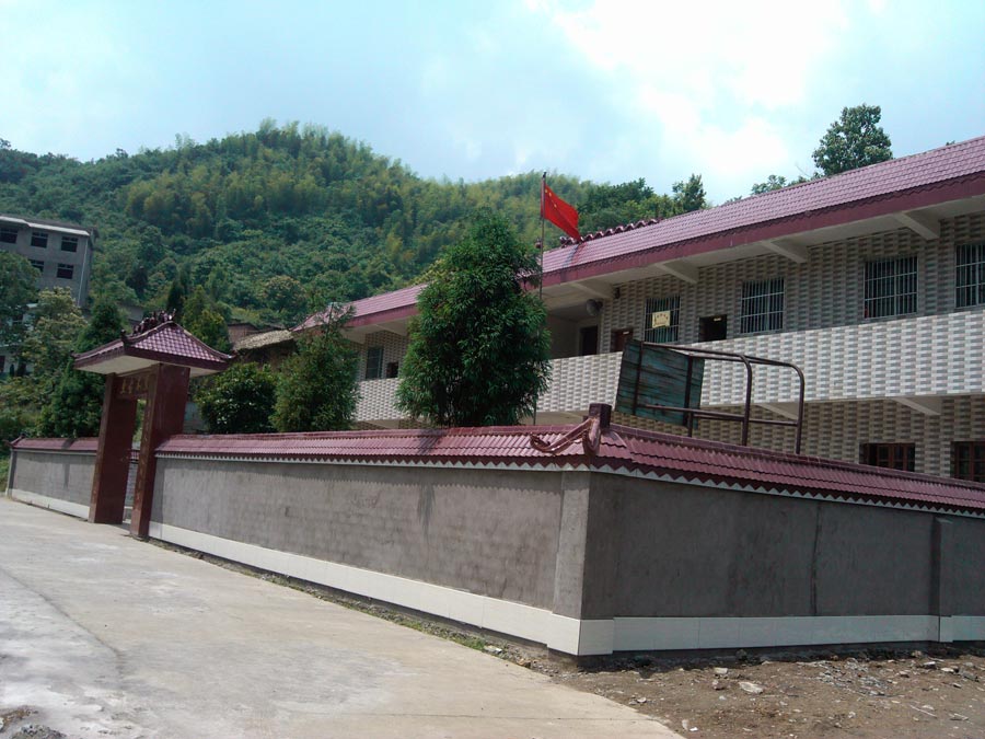 讲述记者刘敏采访手记 85后小老师——曾祥志,朱文君