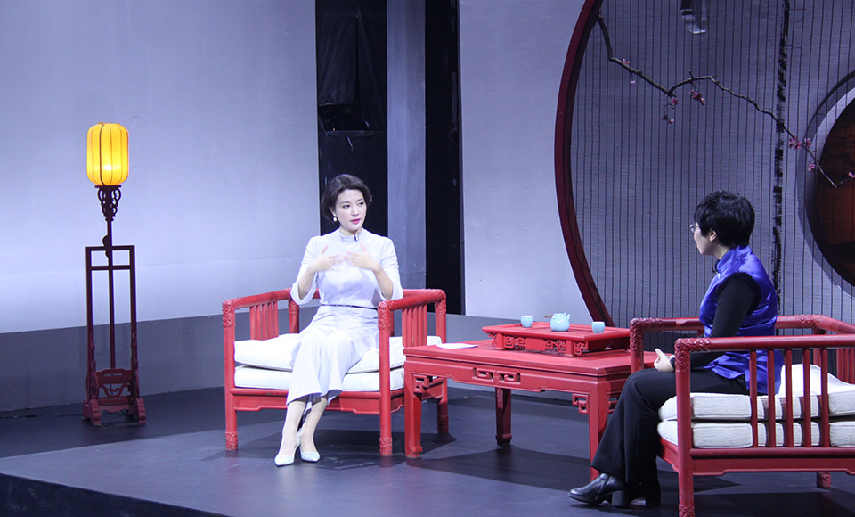 《文明之旅》主持人刘芳菲高清图集6/10央视中文国际频道主持人刘芳菲