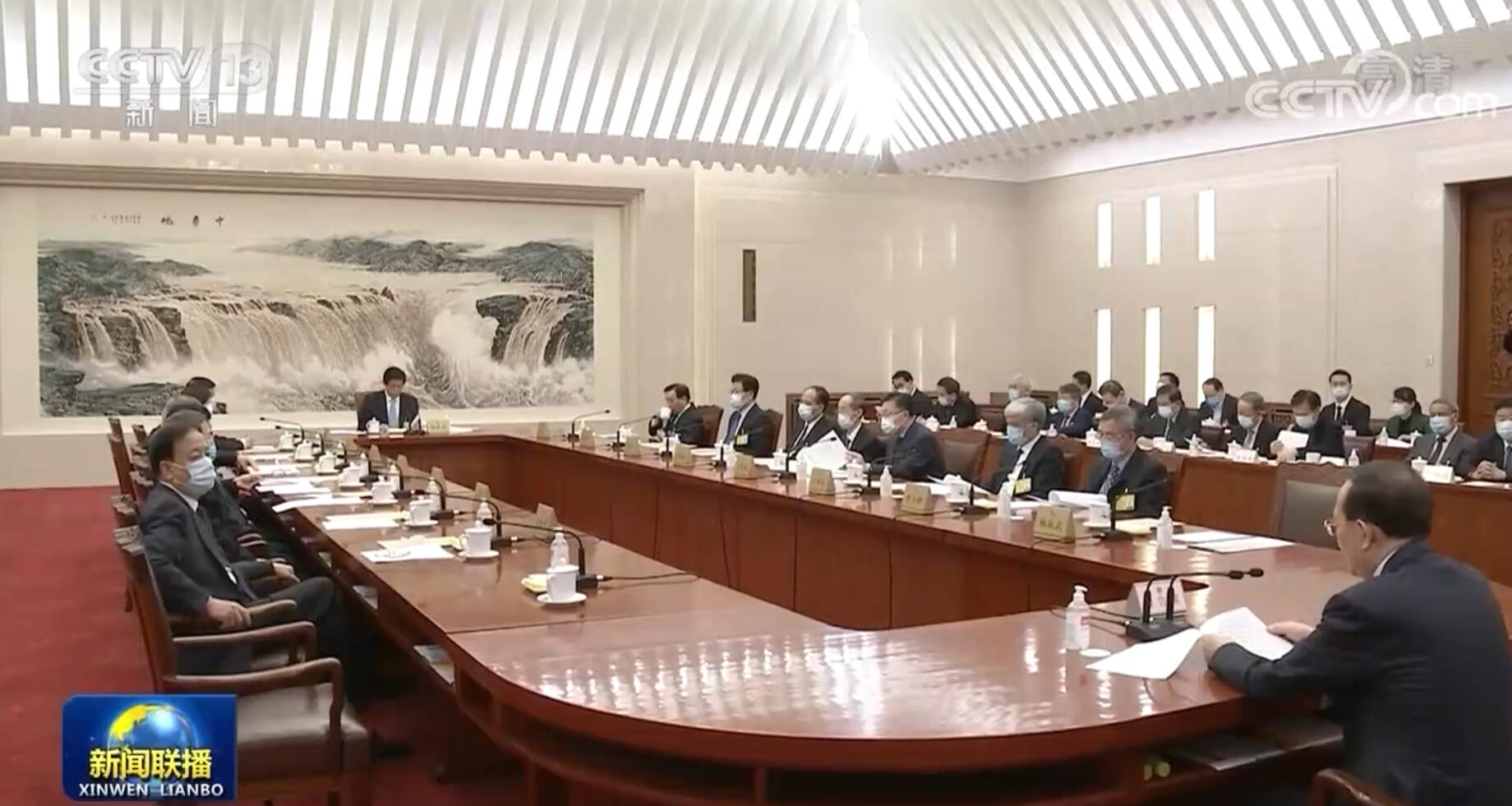 十三届全国人大常委会举行第八十五次委员长会议