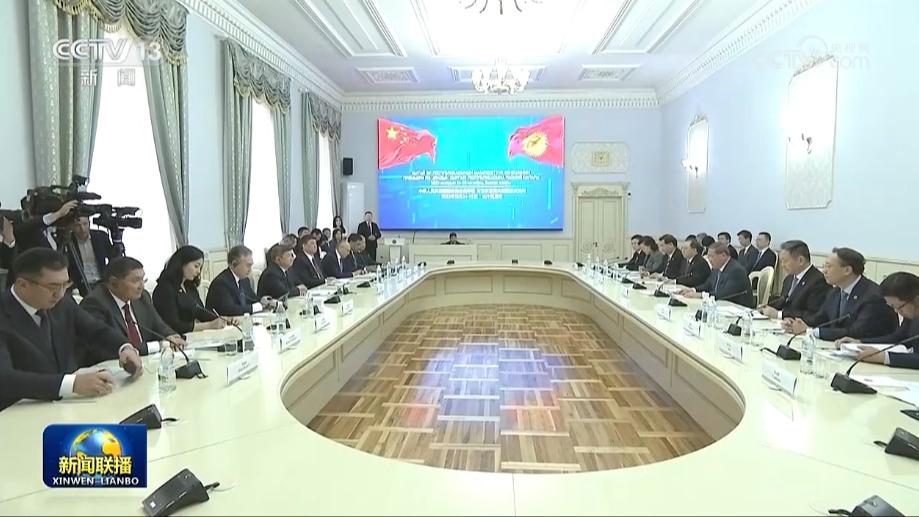 李强同吉尔吉斯斯坦总理会谈