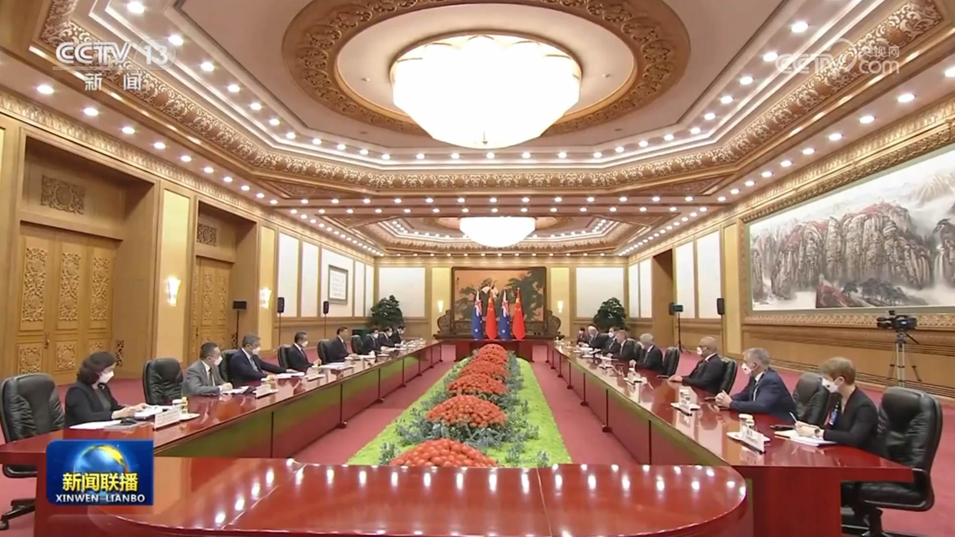 习近平会见新西兰总理
