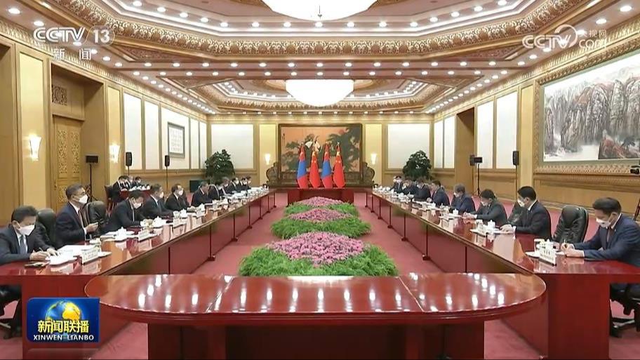 李强同蒙古国总理会谈