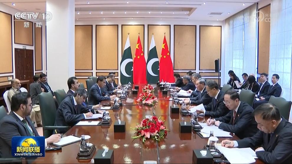 李强会见巴基斯坦参议院主席和国民议会议长