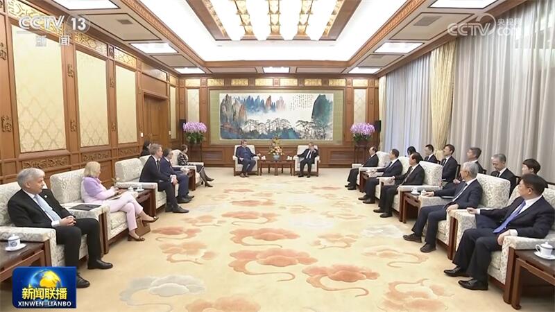 李强会见德国巴伐利亚州州长