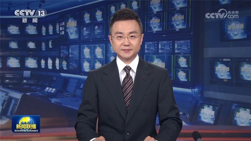 习近平向越南新任国家主席苏林致贺电