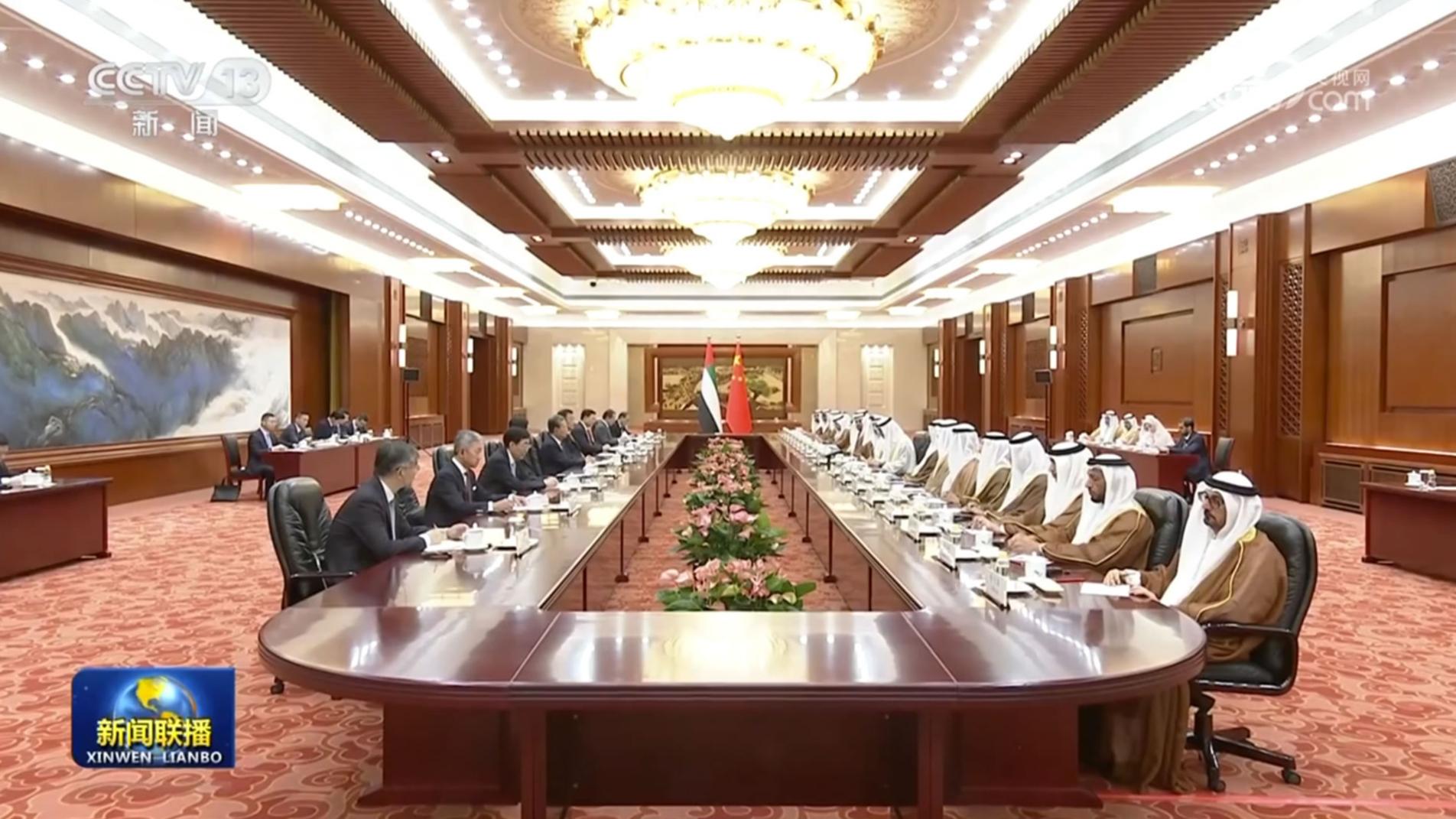 赵乐际会见阿联酋总统