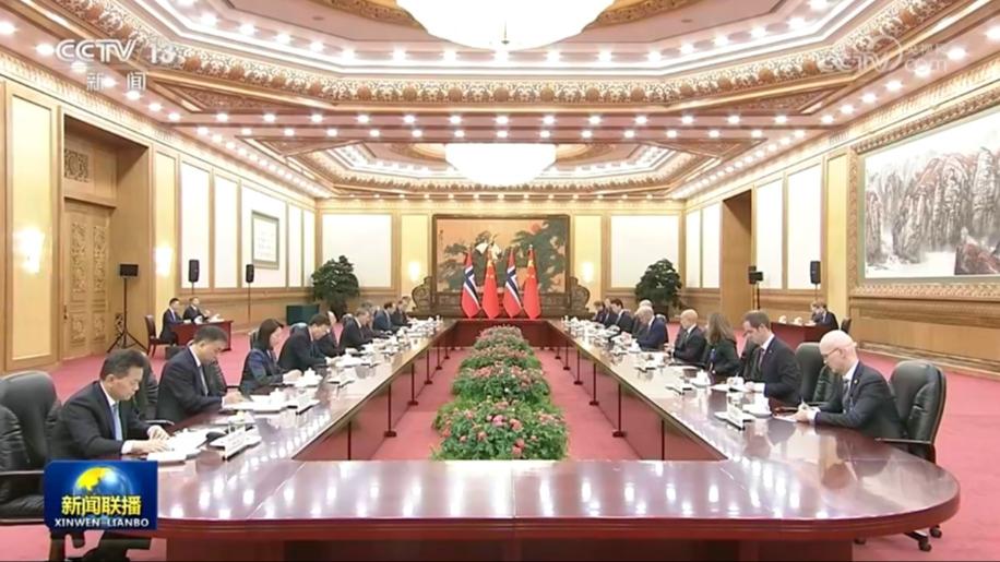李强同挪威首相会谈