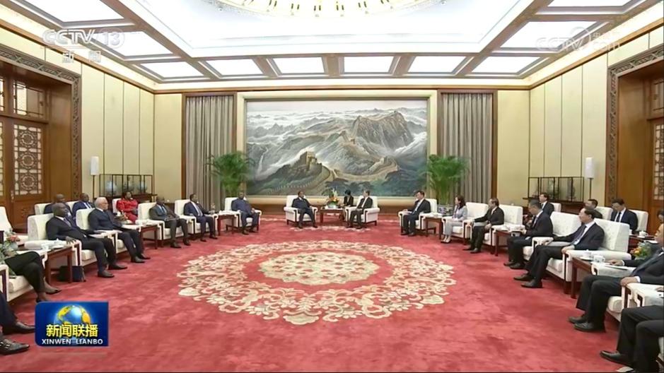 赵乐际会见刚果（布）总统