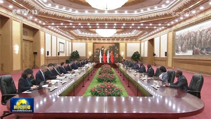 习近平会见布隆迪总统