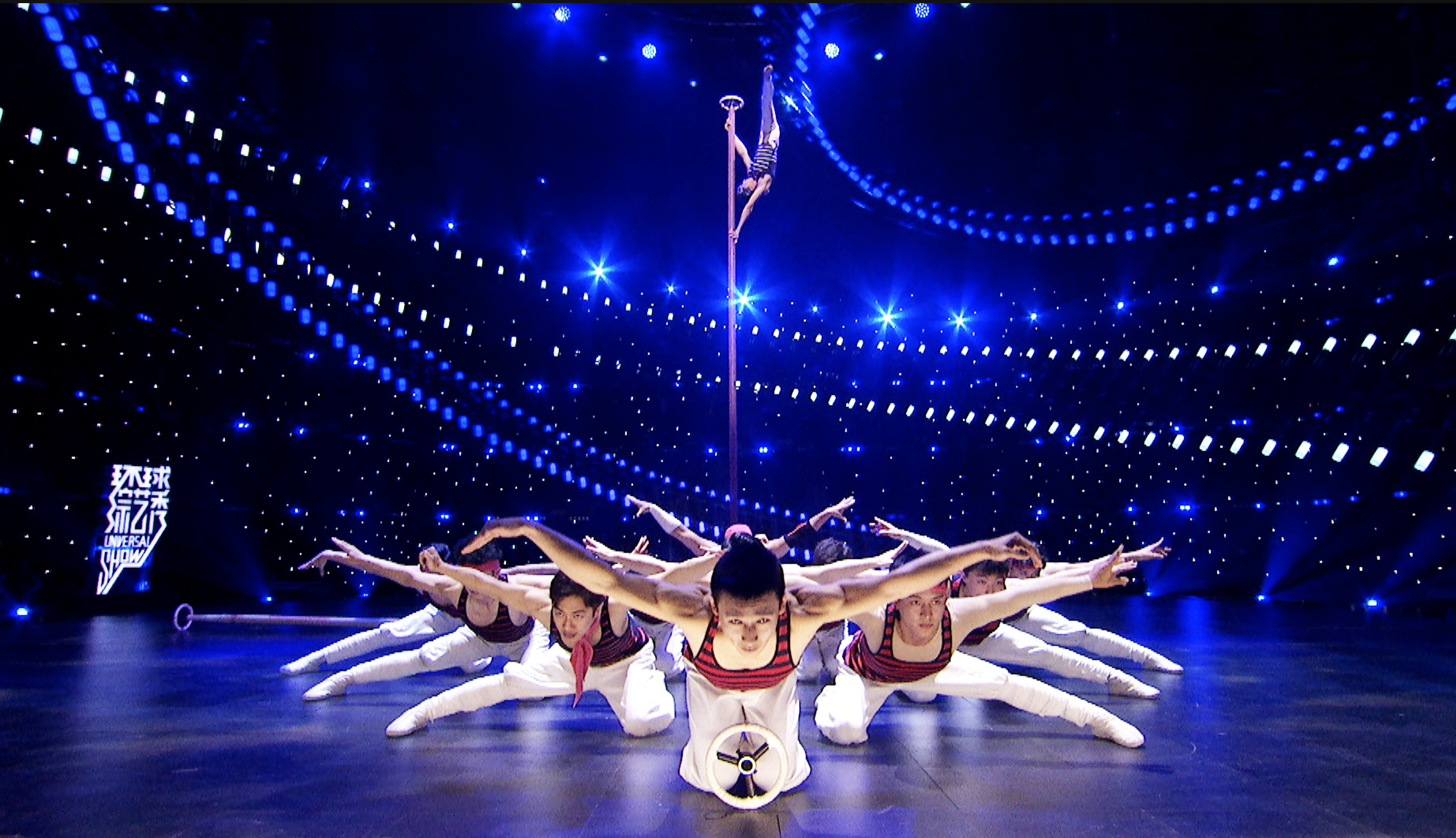 [环球综艺秀]张骏煌秀高能炫技同时转动五个扯铃