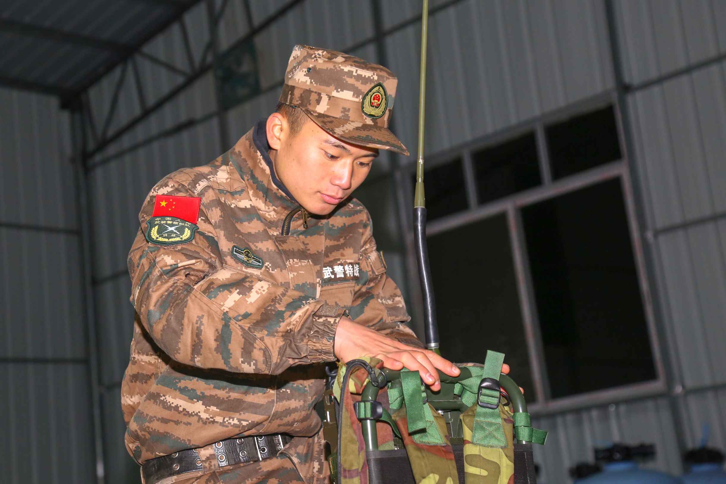 武警柳州支队:"魔鬼周"紧贴实战锻造反恐尖兵