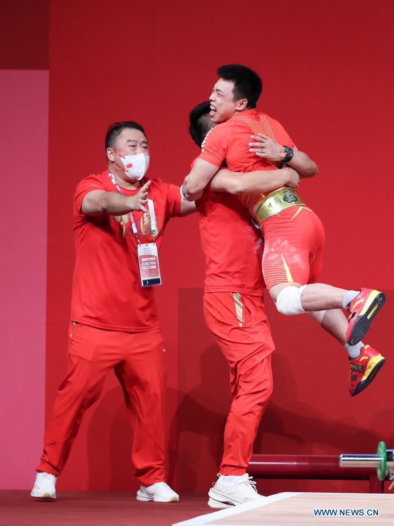 Chinese weightlifter Chen rallies to clinch Olympic men's