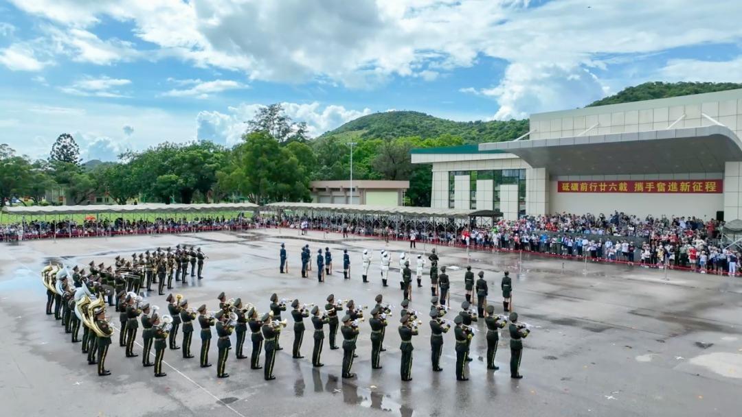 朝鮮国駐屯記念　明治廿九年　歩兵第一連隊　日本軍　本金　木盃　軍隊盃　桐箱付き 朝鮮国駐屯記念 明治廿九年 歩兵第一連隊 日本軍 本金 木盃 軍隊
