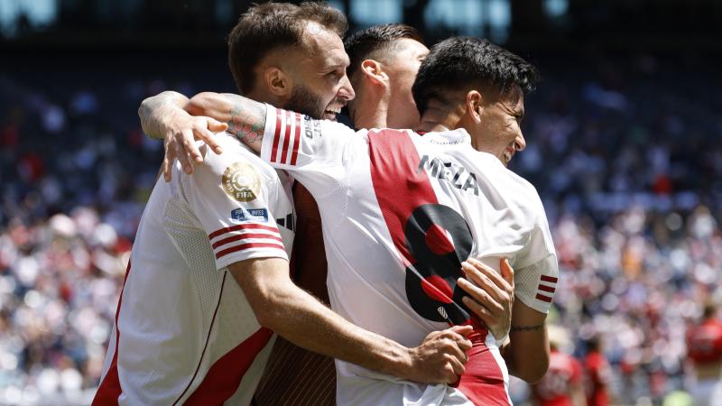 中超剛一落幕，上海海港離隊(duì)第一人就浮出水面，或被穆帥直接拋棄