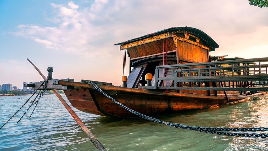 一所大学如何挖掘自己的“红色基因”