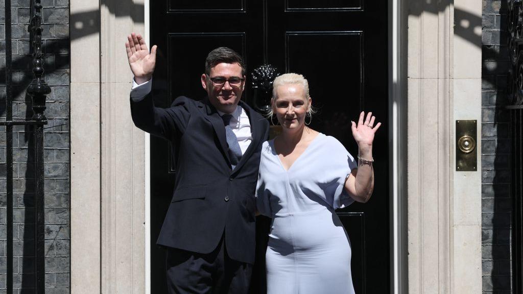 Andy Burnham takes office as British PM, unveils new cabinet