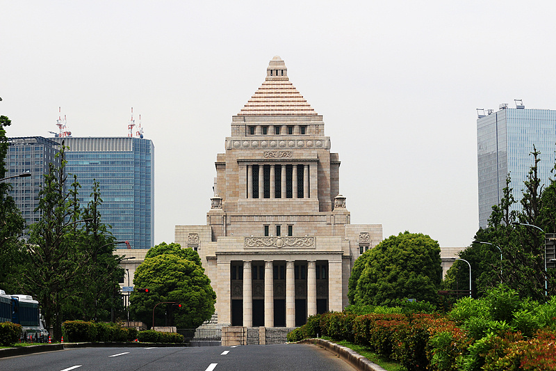 日本自民党再曝丑闻 多人称被迫“进贡”大