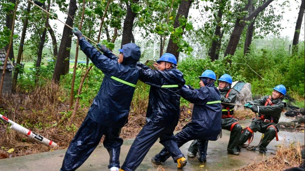 All-out relief efforts underway as Typhoon Dolphin sweeps vast regions in eastern, central China