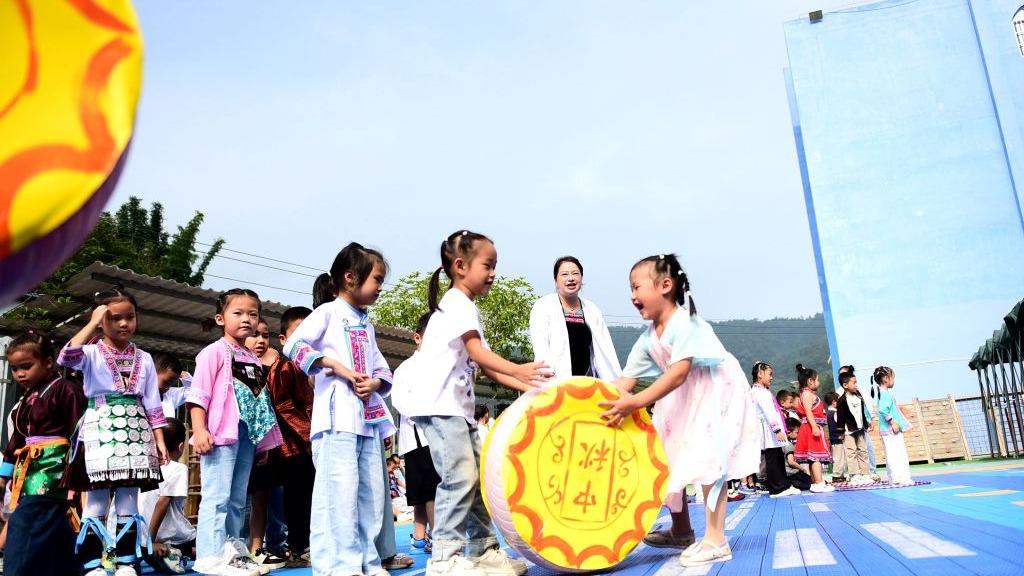 Various activities held to welcome Mid-Autumn Festival in China