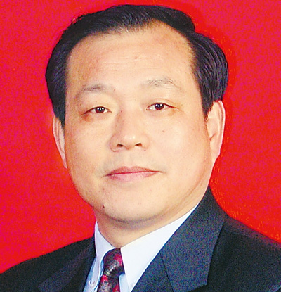 湖北省科技厅厅长刘传铁抓住重点不放松